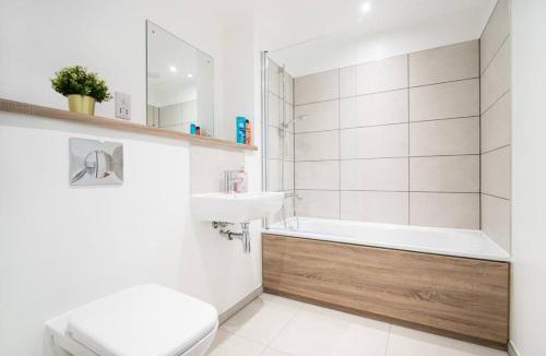 Eccles Apartment | Stylish Luxurious Modern Apartment Manchester