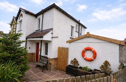 Skipton House | Stylish Skipton Retreat | Private Garden | Parking | Hiking | Yorkshire Dales