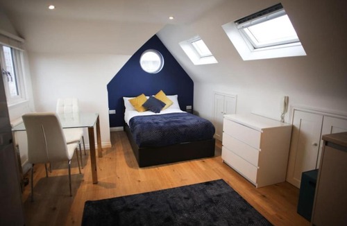 Mill Road Apartment | Stylish Studio off Vibrant Mill Rd nr Station