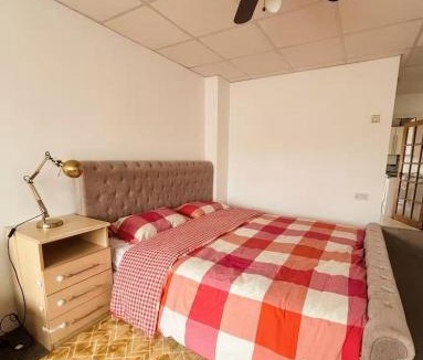 Stone Apartment | Stylish Studio with SuperKing Bed
