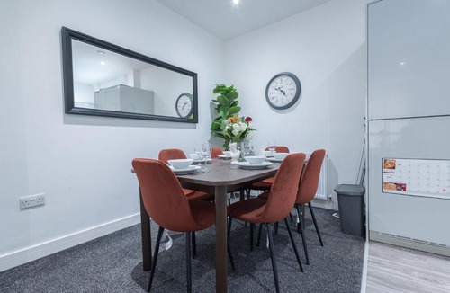 Gravesend Apartment | Sunrise Haven Sleeps 7 with Parking