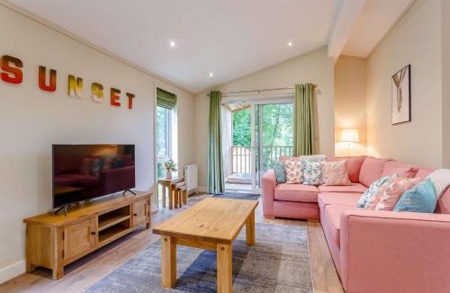 Churchill House | Sunset Lodge