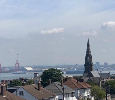 New Brighton Apartment | Superior, spacious apartment in New Brighton, near Liverpool