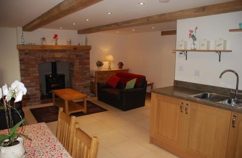 Congleton House | Swallows Barn Cottage