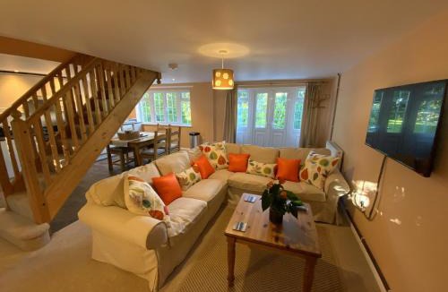 St. Giles on the Heath House | Swallows Cottage