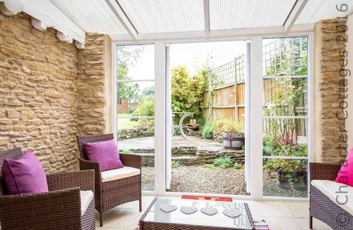 Southrop Cottage | Swan View