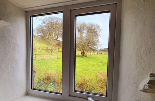 Fivelanes Cottage | Ta Mill Forge Cottage in a Stunning Retreat