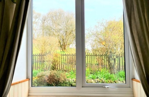 Fivelanes Cottage | Ta Mill Forge Cottage in a Stunning Retreat