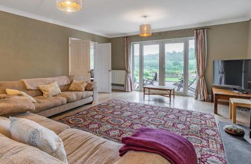 Llandeilo House | Taliaris Isaf