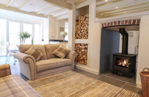 Welshpool House | Tan Y Ddol