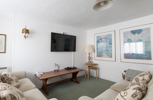 Corfe Castle Village House | Tavern Way