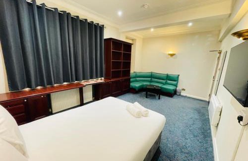 Bolton Hotel | TCH Lodge