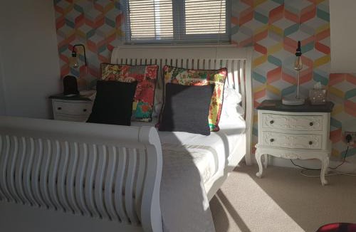Peacehaven Bed & Breakfast | Telscombe Cliffs Bed and Breakfast