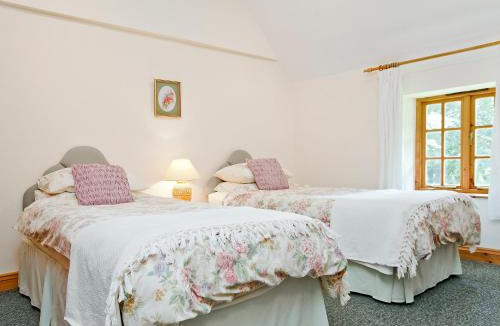 Rosudgeon House | Thatch Cottage
