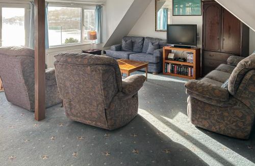 Coverack House | The Anchorage