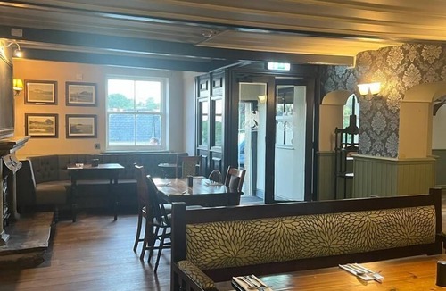 Hurst Green Hotel | The Bayley Arms