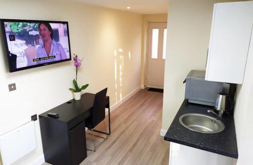 Headington Apartment | The Beech Flat - Self contained one bedroom flat with parking