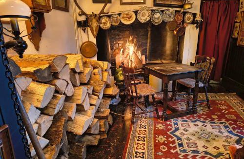 Great Cheverell Hotel | The Bell Inn