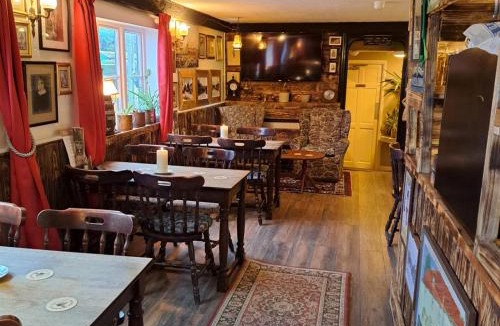 Great Cheverell Hotel | The Bell Inn