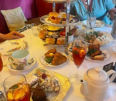 Great Cheverell Hotel | The Bell Inn