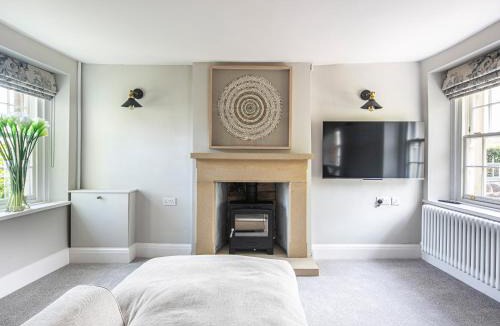 Bakewell House | The Belle