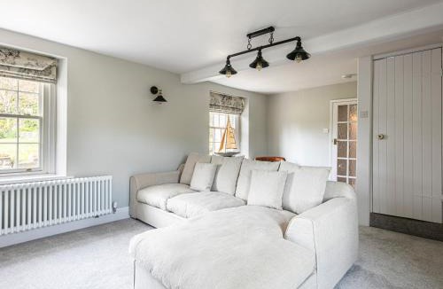 Bakewell House | The Belle
