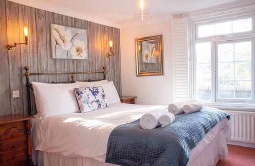 Offham Bed & Breakfast | The Blacksmiths Arms