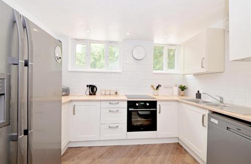 Lichfield House | The Boathouse