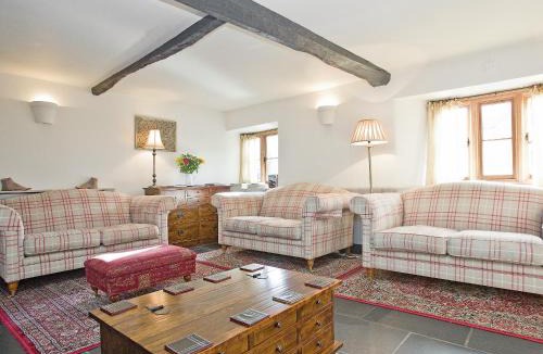 Dulverton House | The Boot