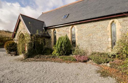 Dol-y-Gaer House | The Chapel