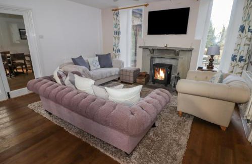 Dol-y-Gaer House | The Chapel