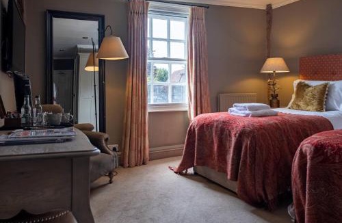 Salisbury Hotel | The Chapter House