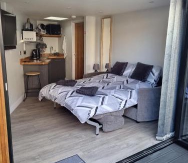 Cannards Grave Apartment | The Chill Studio Apartment