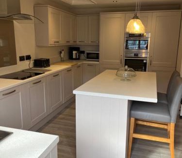 Coalpit Heath House | The Coach House Stylish spacious retreat with secure parking