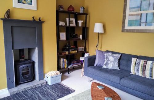 Wadsworth House | The Cobbles - Central, Parking, Netflix & Woodburner