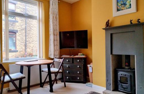 Wadsworth House | The Cobbles - Central, Parking, Netflix & Woodburner