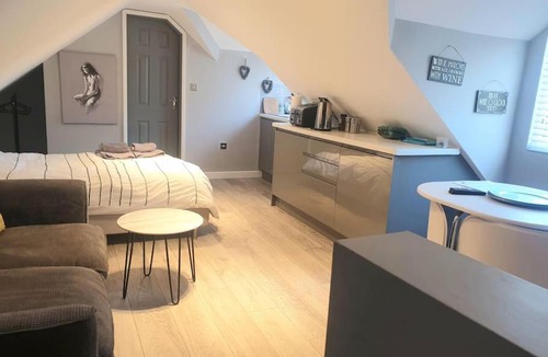 Bracknell Apartment | The Contemporary Studio