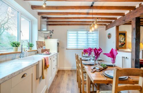 Norwich House | The Cottage