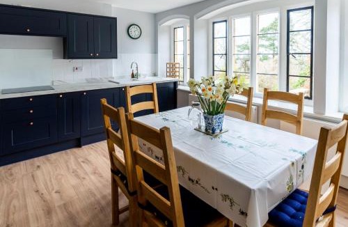 Chipping Campden Apartment | The Courtyard Flat, Kiftsgate Court