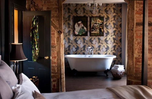 Abingdon Hotel | The Crown & Thistle, Abingdon, Oxfordshire – Acorn Pubs