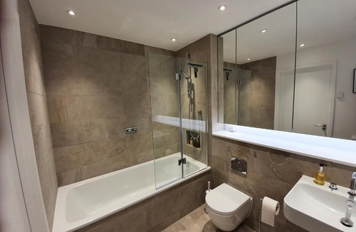 Bath City Centre Apartment | The Danbury, Lower Borough Walls