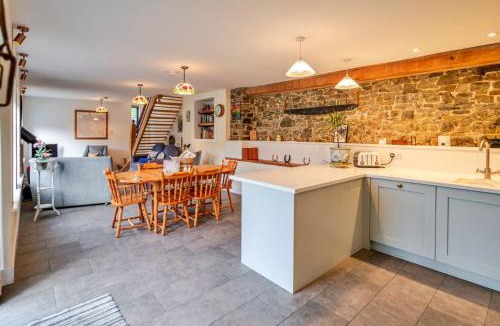 Black Torrington Apartment | The Devon Woodshed