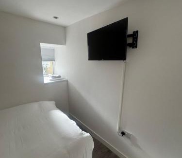 Holyhead House | The Dublin Packet Double Room Number 8