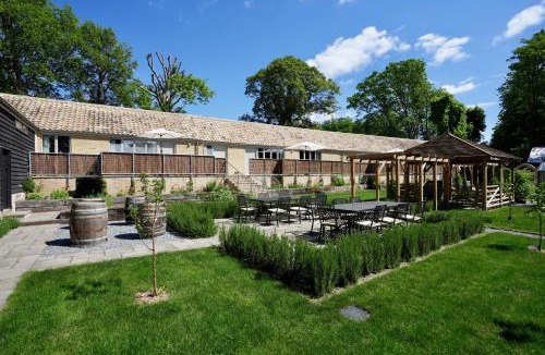 Histon House | The Fold Cambridge, Private country estate with luxury suites