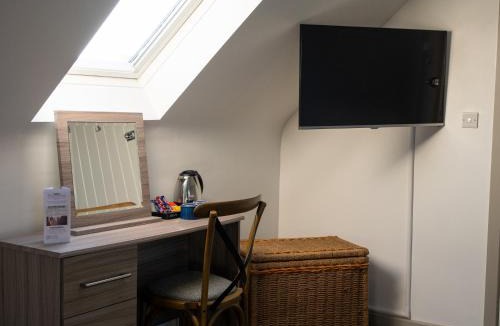 Stockton on the Forest Hotel | The Fox Inn Pub