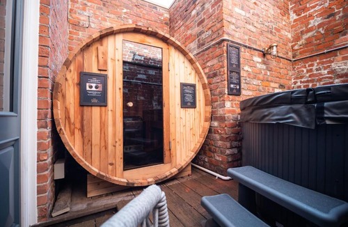 Durham Apartment | The Funky Monk