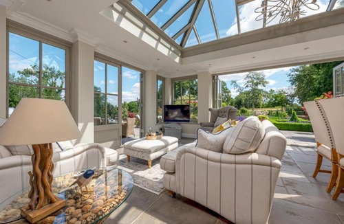Billingsley House | The Gate House Luxury Countryside with Pool - Pass the Keys