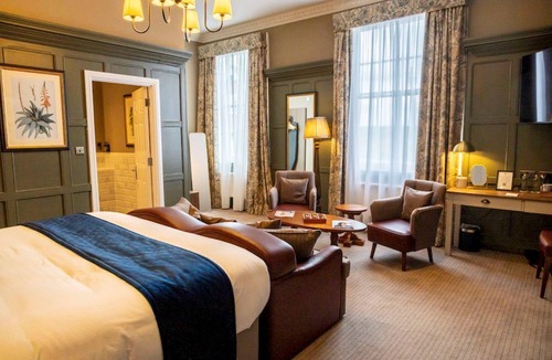 Warwick Town Centre Hotel | The Globe, Warwick, Warwickshire - Brunning & Price