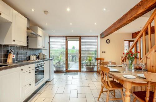 Lydney House | The Granary