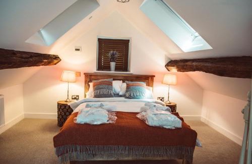 Montgomery House | The Granary